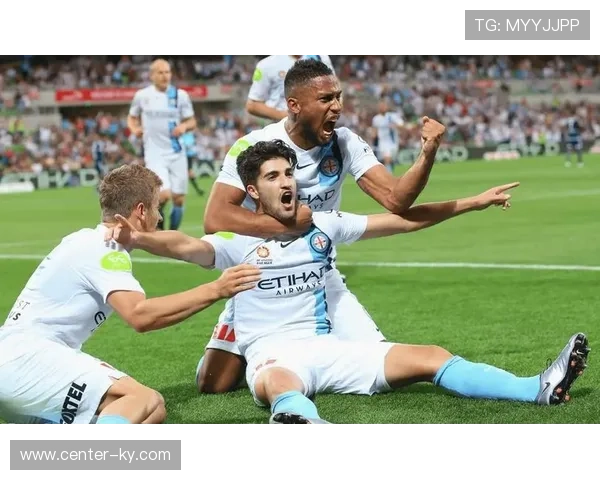 季后赛席位争夺进入白热化 第八至十三名胜场差仅有两场 季后赛席位争夺进入白热化 第八至十三名胜场差仅有两场